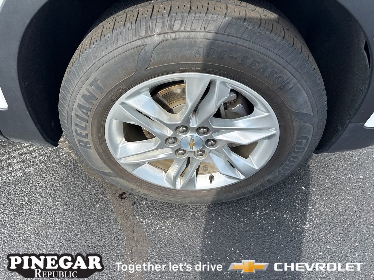 View vehicle photo 6