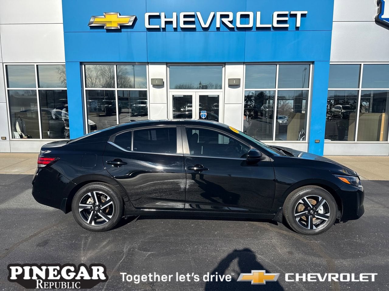 2025 Nissan Sentra SV FWD