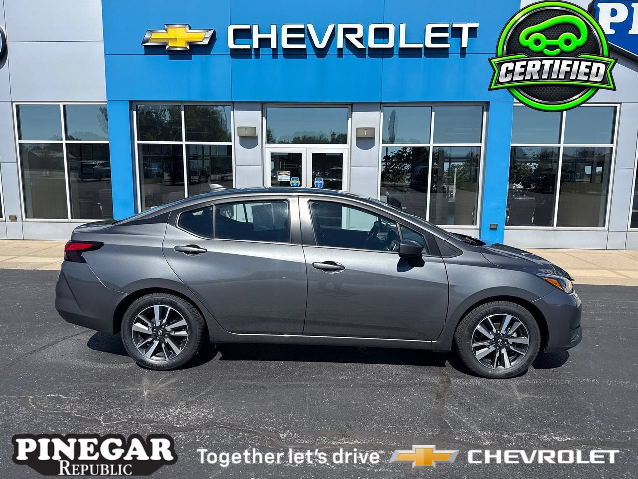  2025 Nissan Versa Sedan Front-Wheel Drive Automatic
