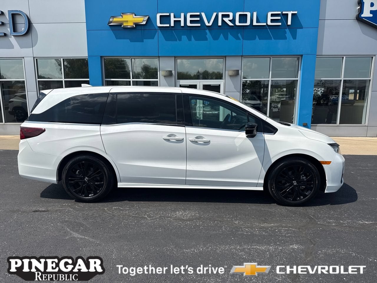  2025 Honda Odyssey Minivan Front-Wheel Drive Automatic