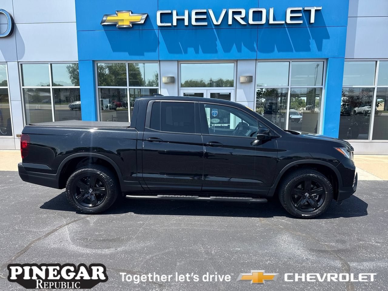 Black 2023 Honda Ridgeline Pickup Truck All-Wheel Drive Automatic