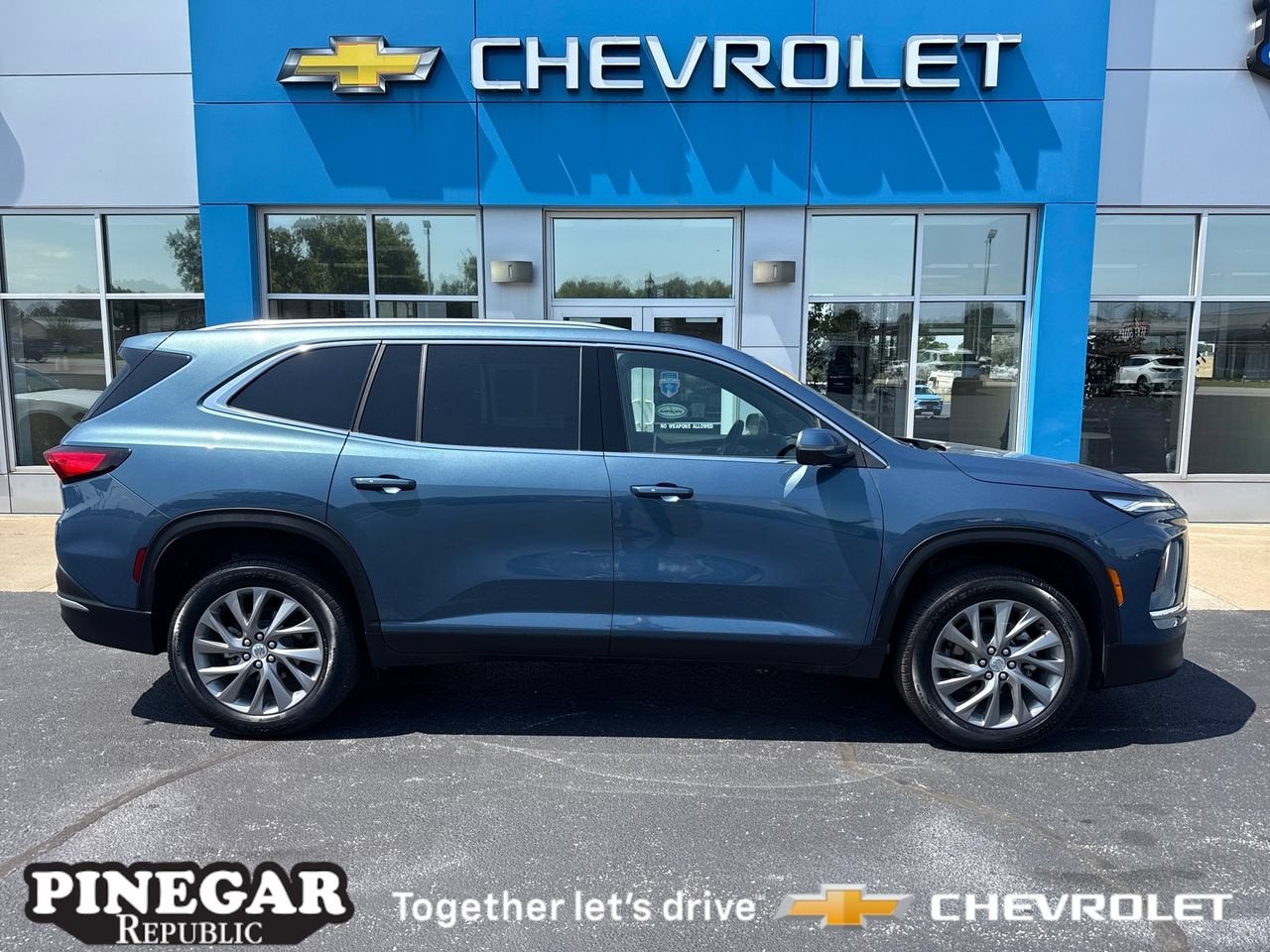 Ocean Blue Metallic 2026 Buick Enclave SUV / Crossover Front-Wheel Drive Automatic