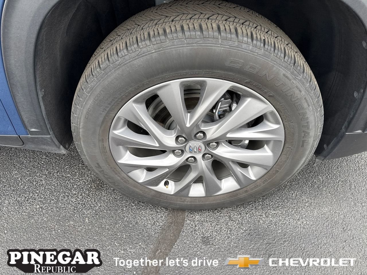 View vehicle photo 6