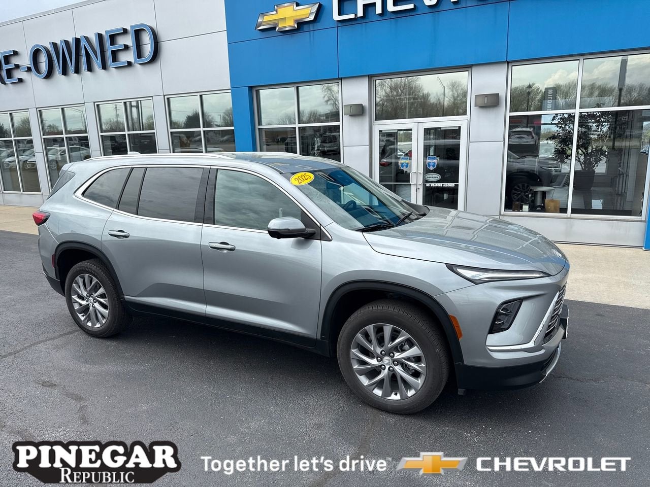 View vehicle photo 5