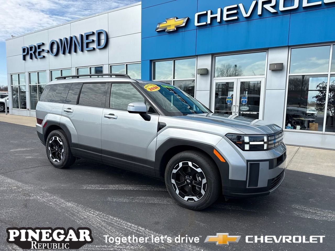 View vehicle photo 2