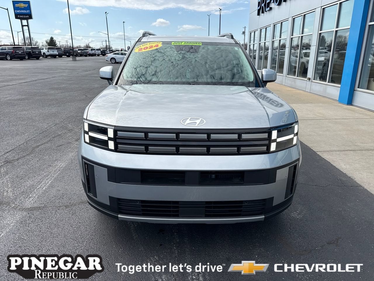 View vehicle photo 3