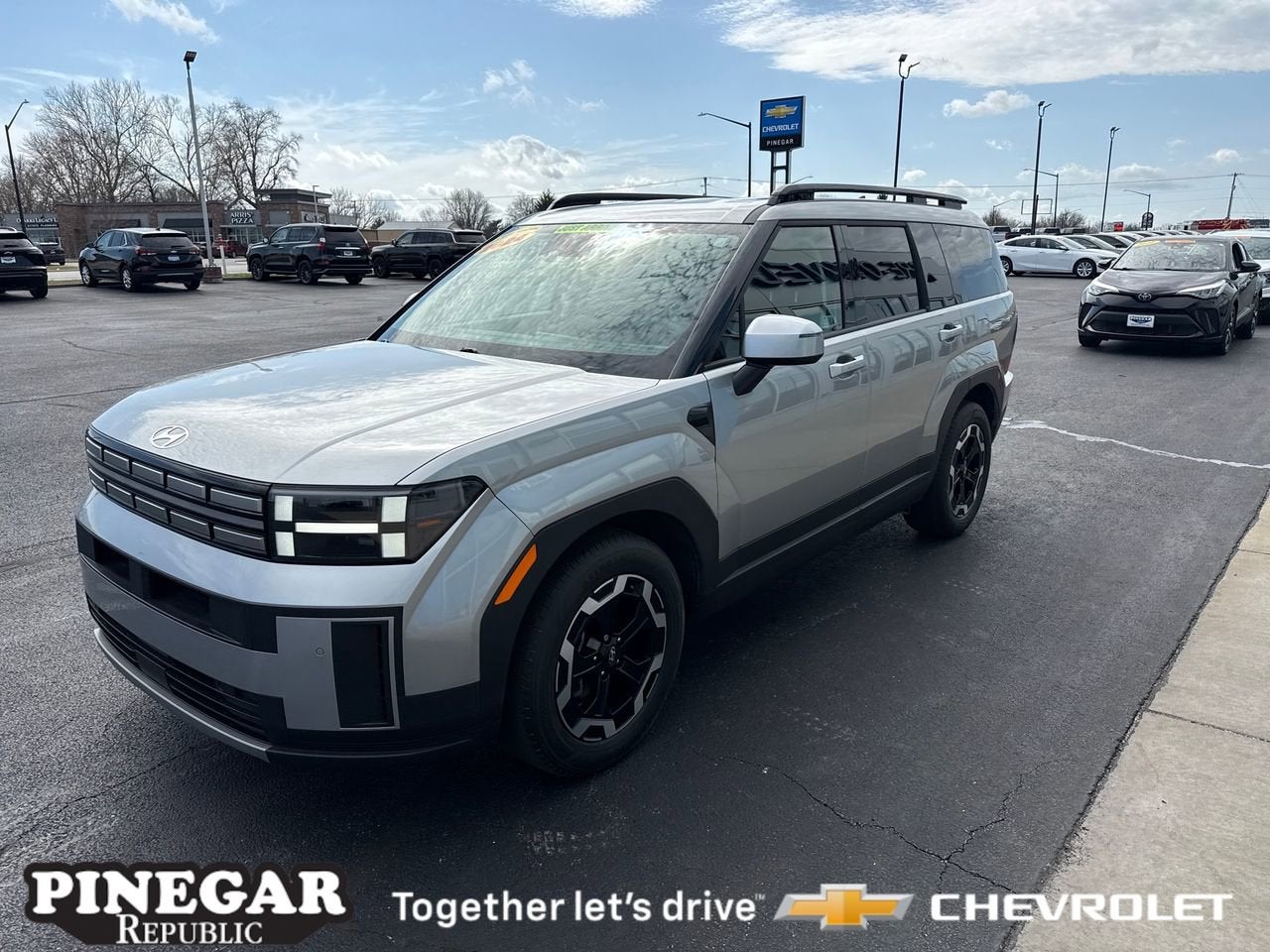 View vehicle photo 4