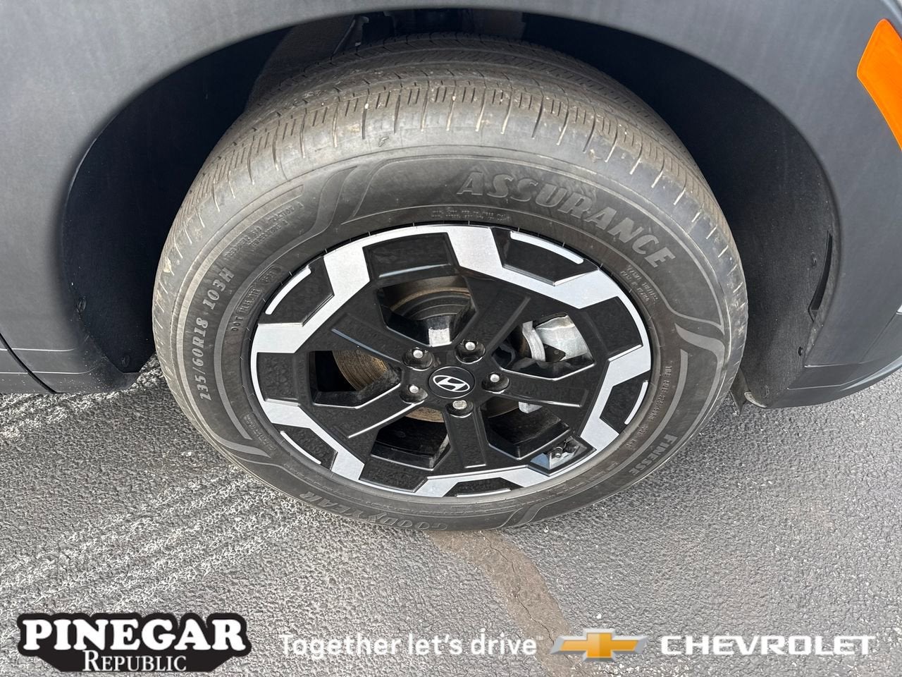 View vehicle photo 6