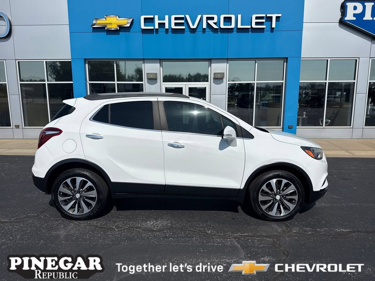 2017 Buick Encore Negro ((Includes (Cm5) Black Carbon Metallic Lower Exteri) SUV/Crossover Tracción en las cuatro ruedas Automática