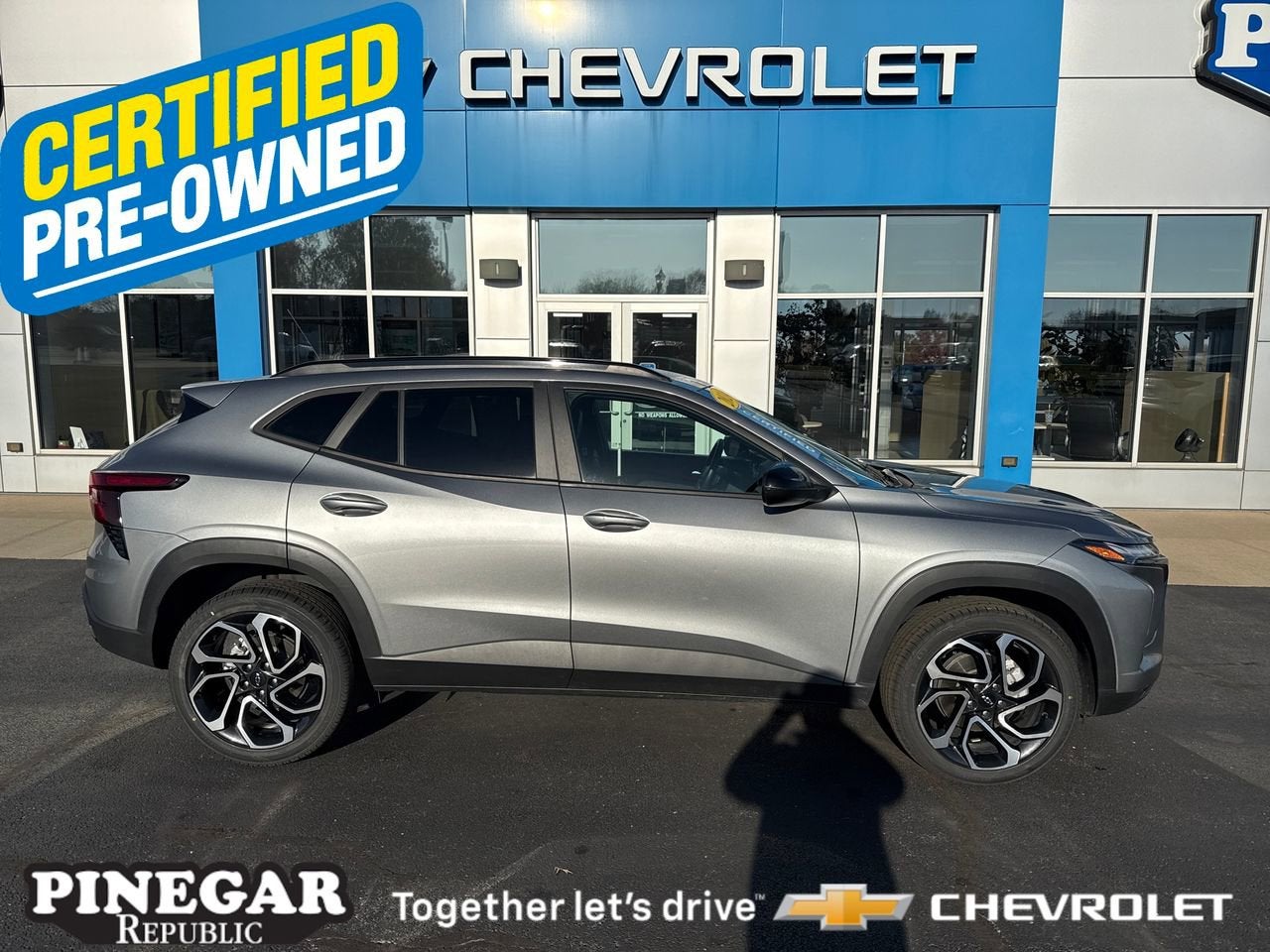 2024 Chevrolet Trax RS with 2RS FWD