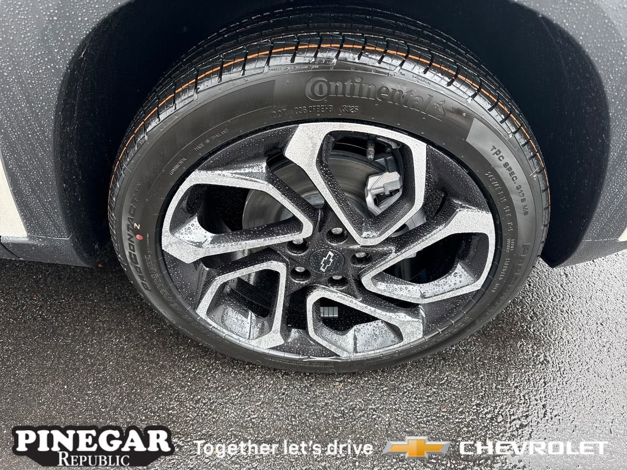 View vehicle photo 5