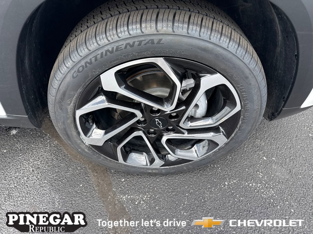 View vehicle photo 6
