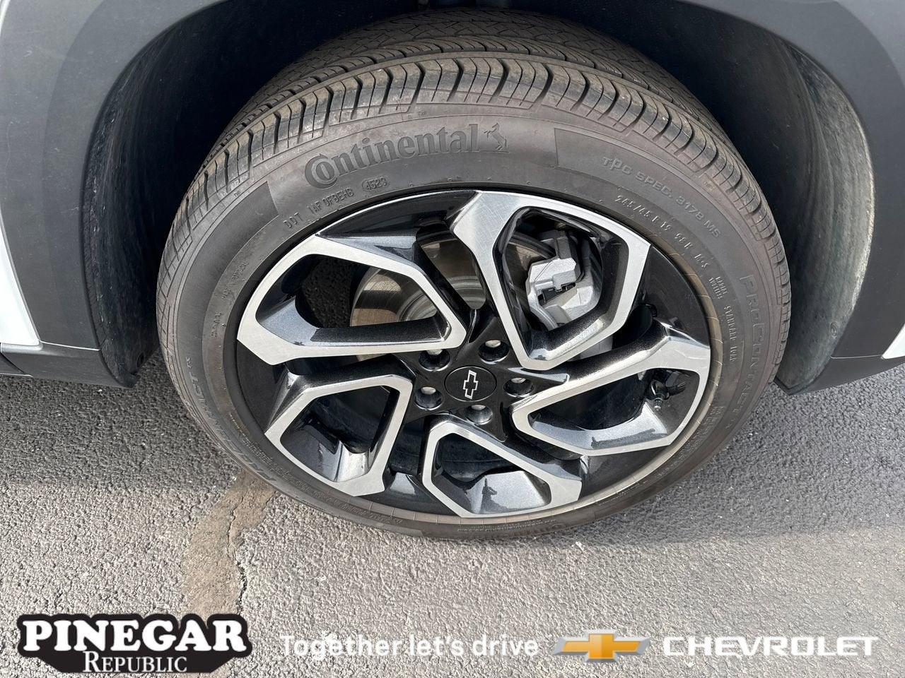 View vehicle photo 6