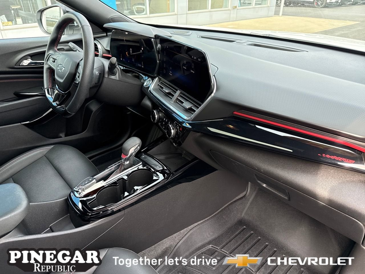 View vehicle photo 7