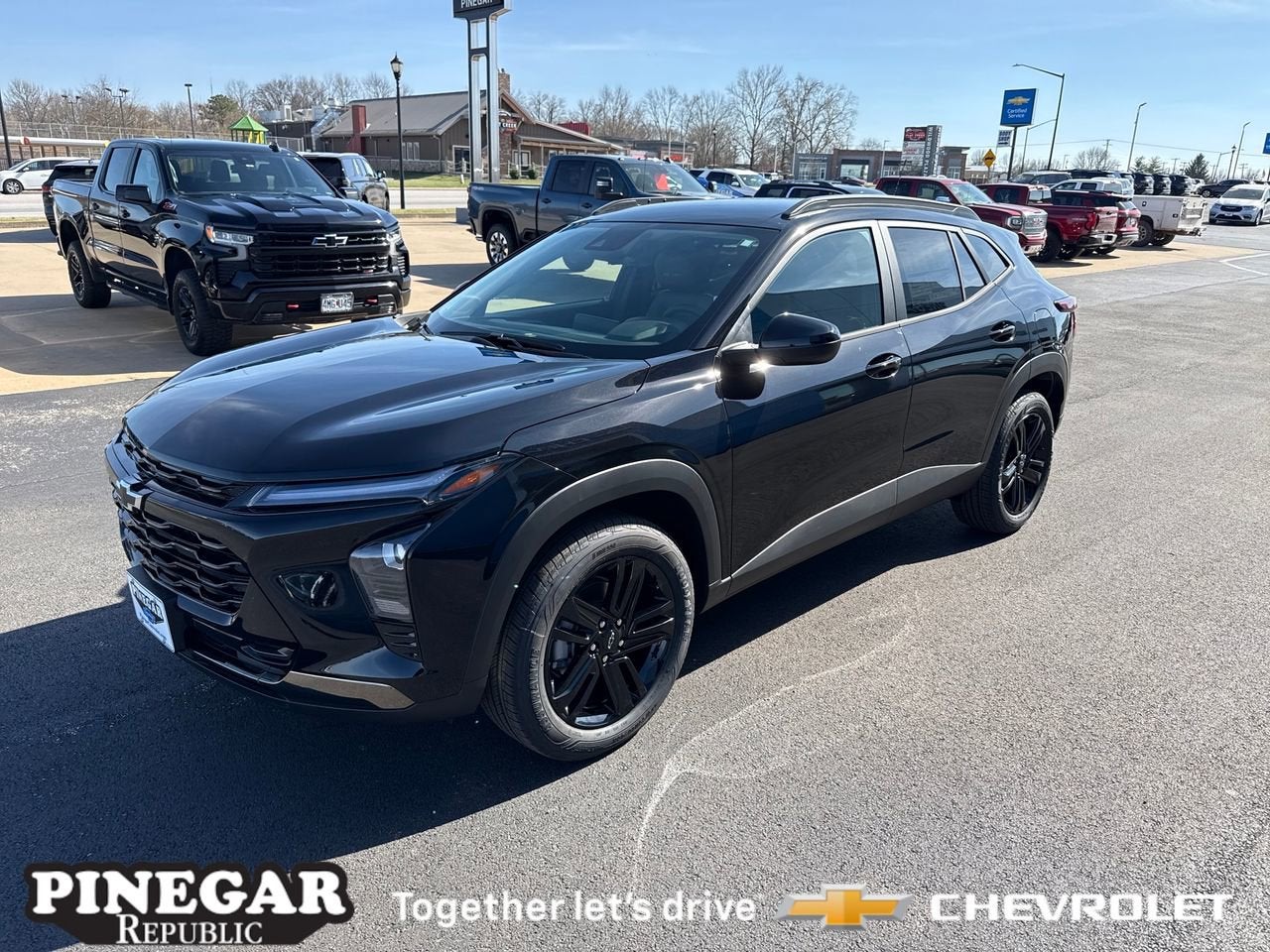 View vehicle photo 3