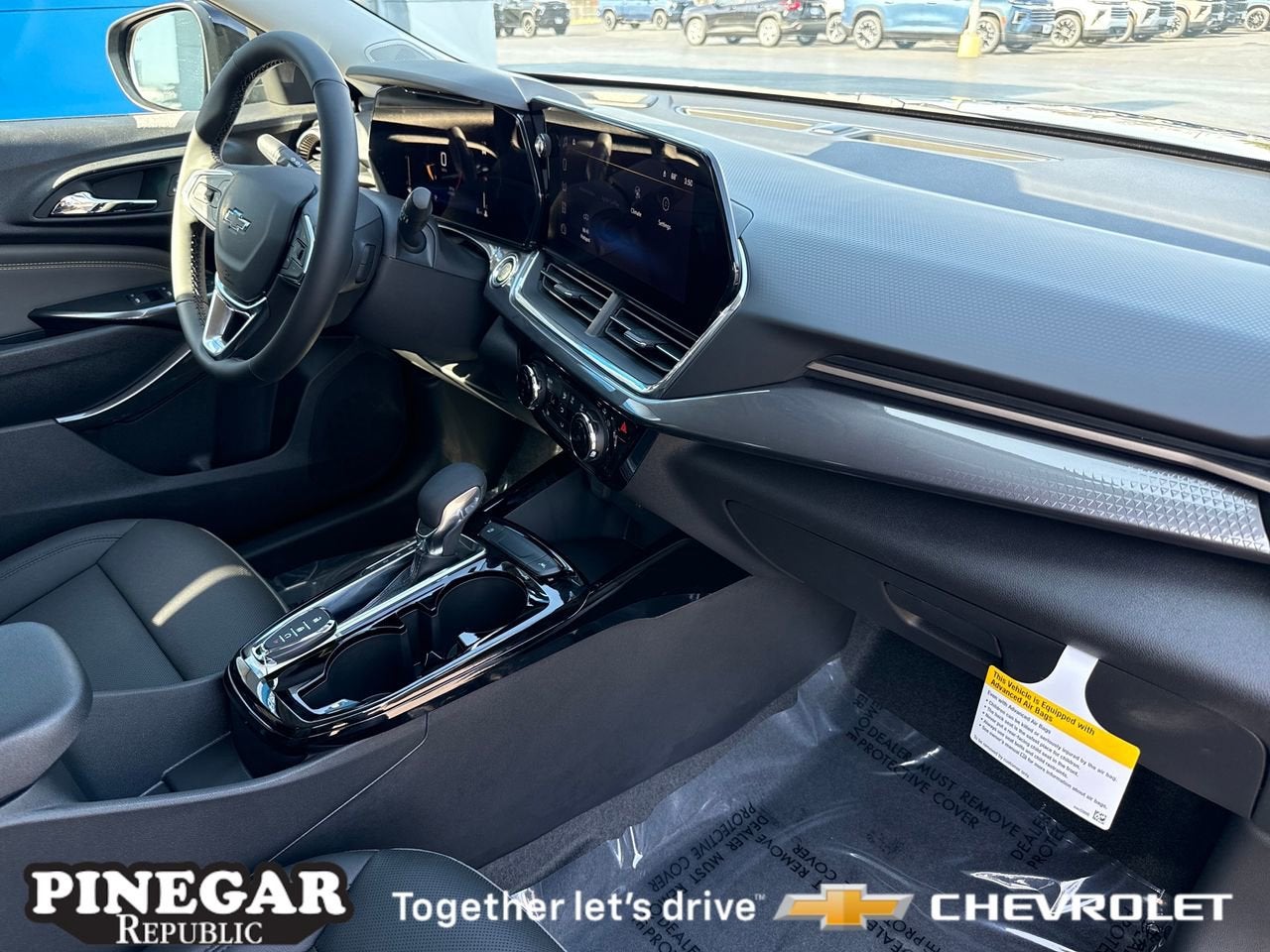 View vehicle photo 6