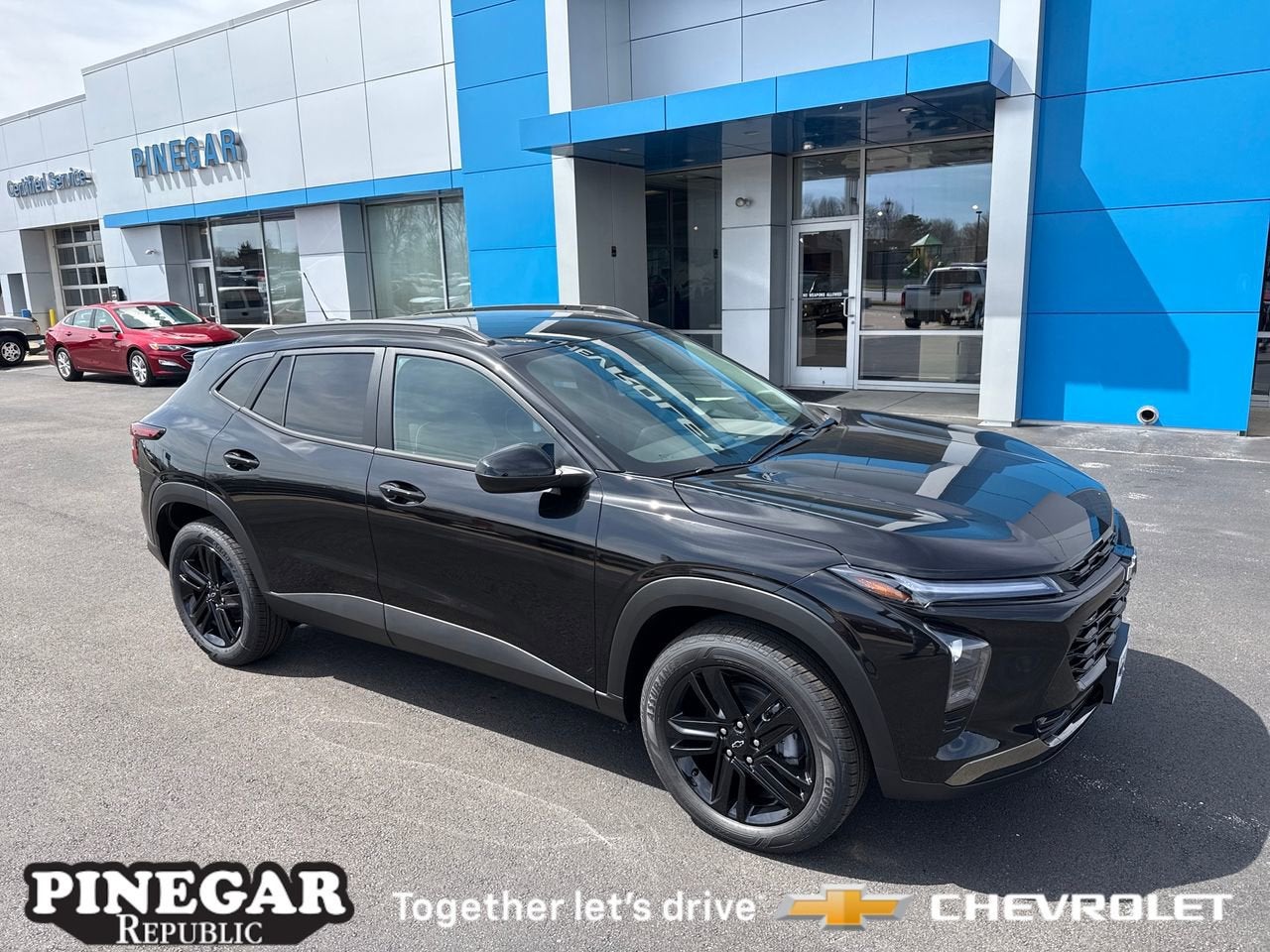 View vehicle photo 4