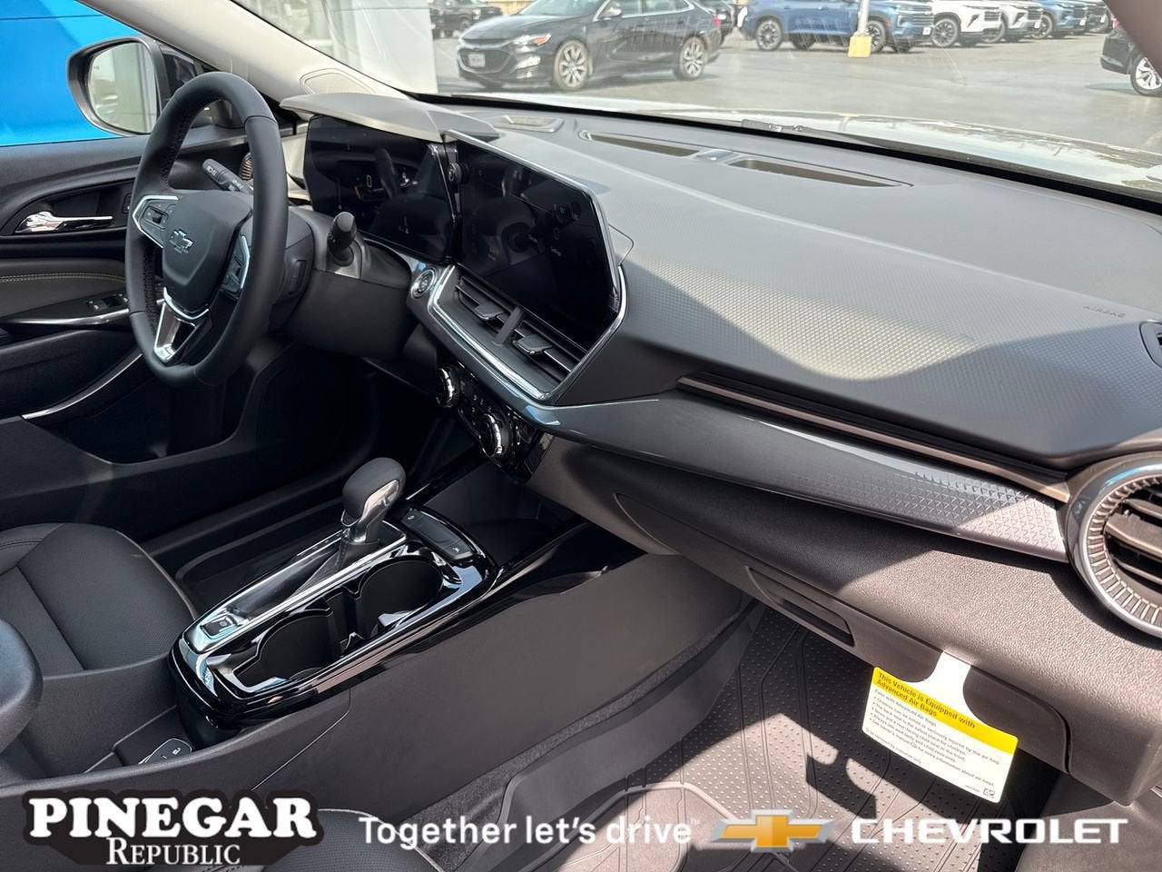 View vehicle photo 6