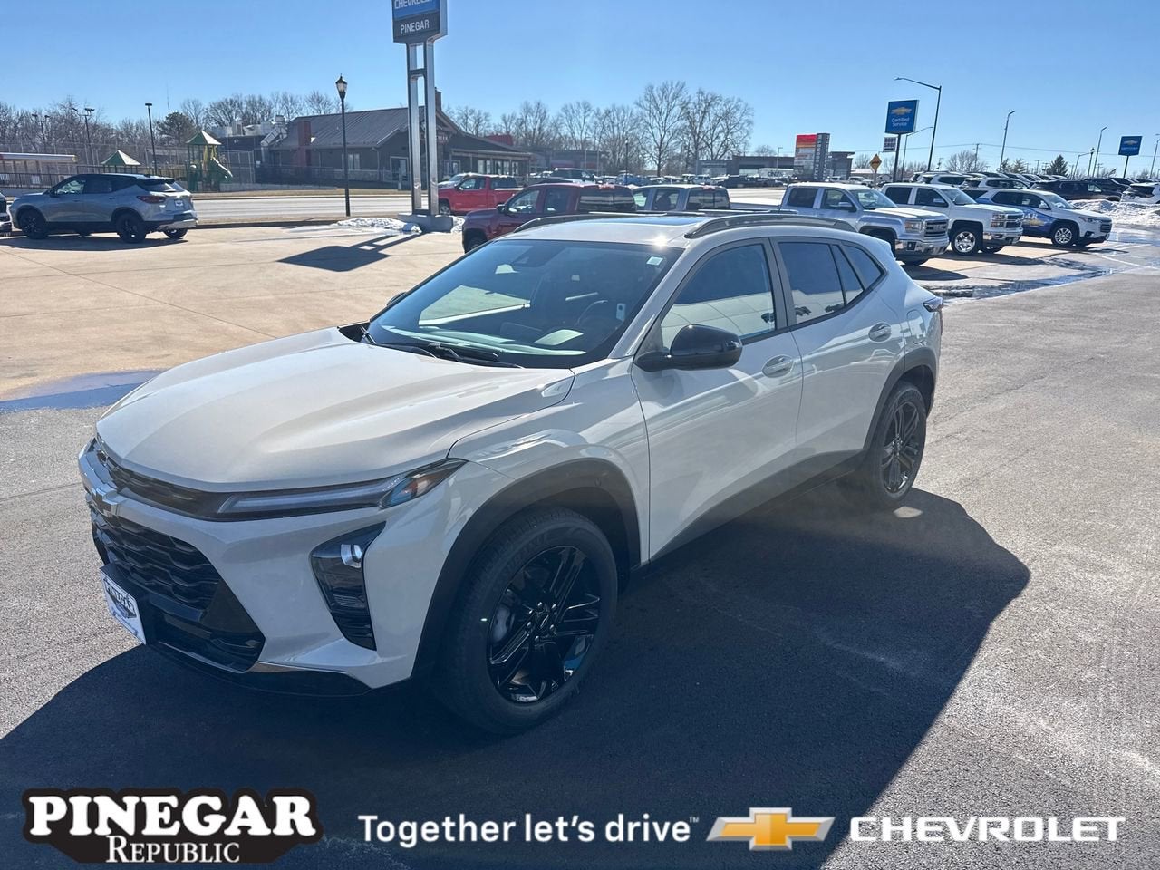 View vehicle photo 3