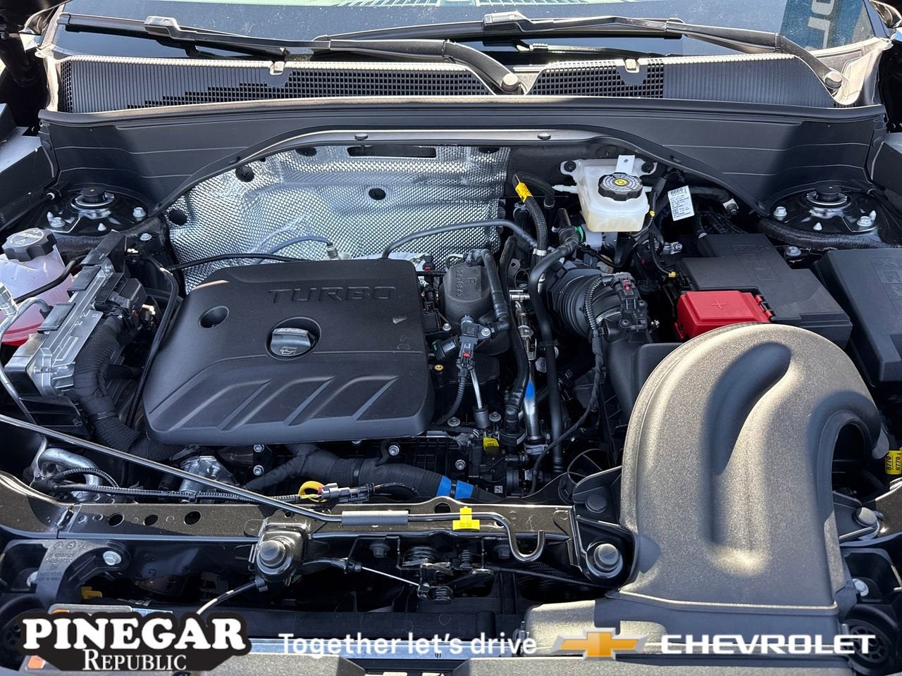 View vehicle photo 3