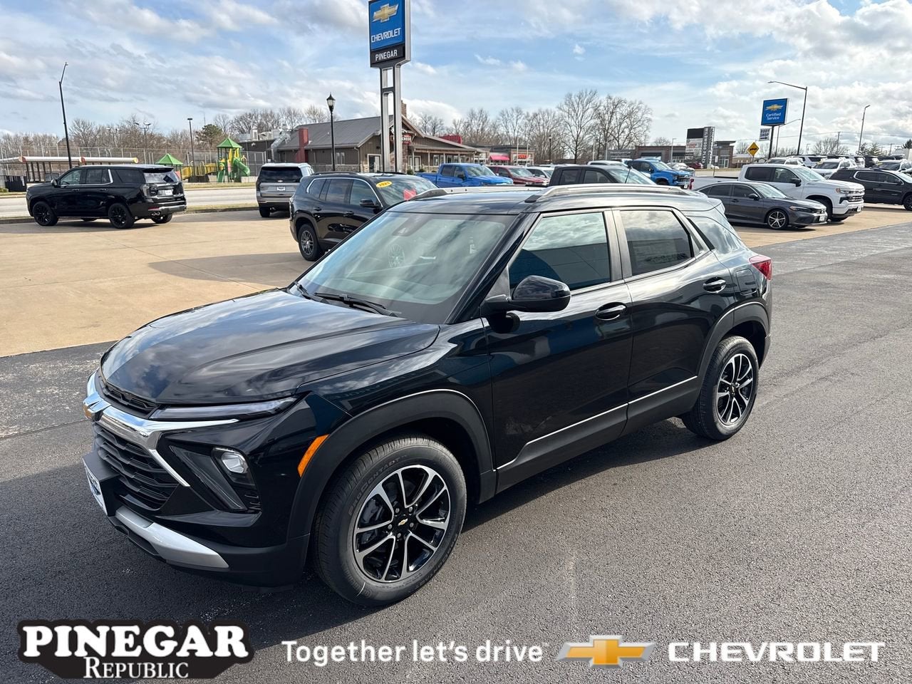 View vehicle photo 3