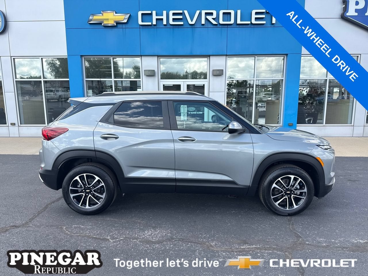 Sterling Gray Metallic 2026 Chevrolet Trailblazer SUV / Crossover Four-Wheel Drive Automatic
