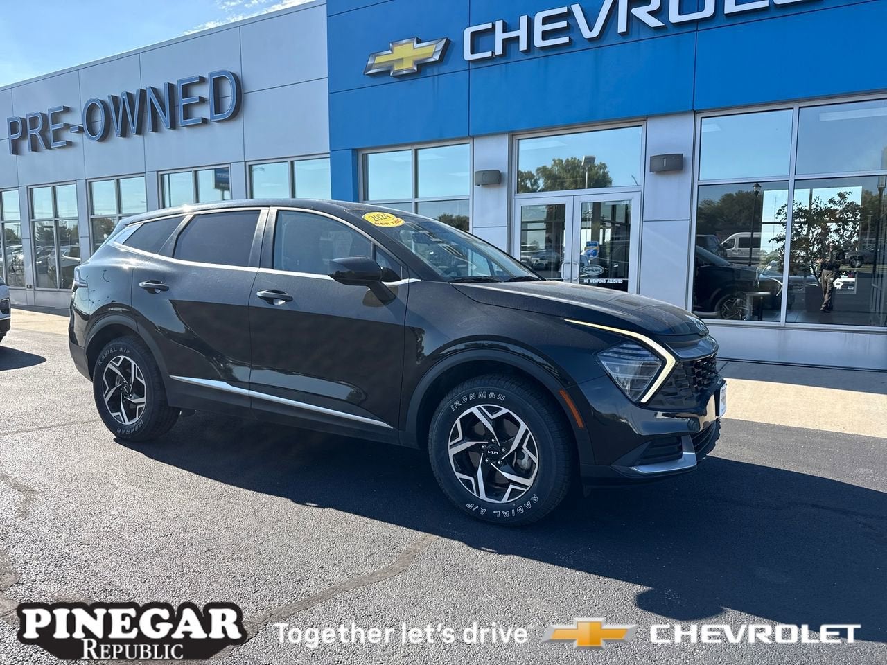 View vehicle photo 2