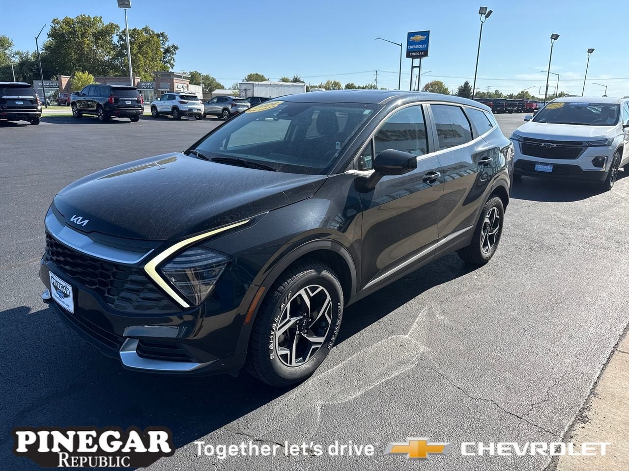 View vehicle photo 4