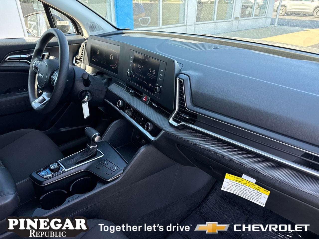 View vehicle photo 7