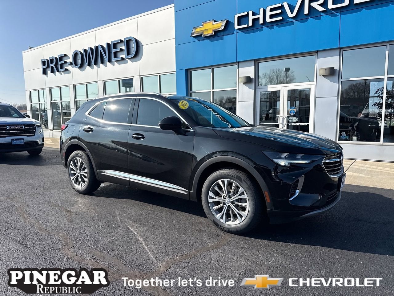 View vehicle photo 2