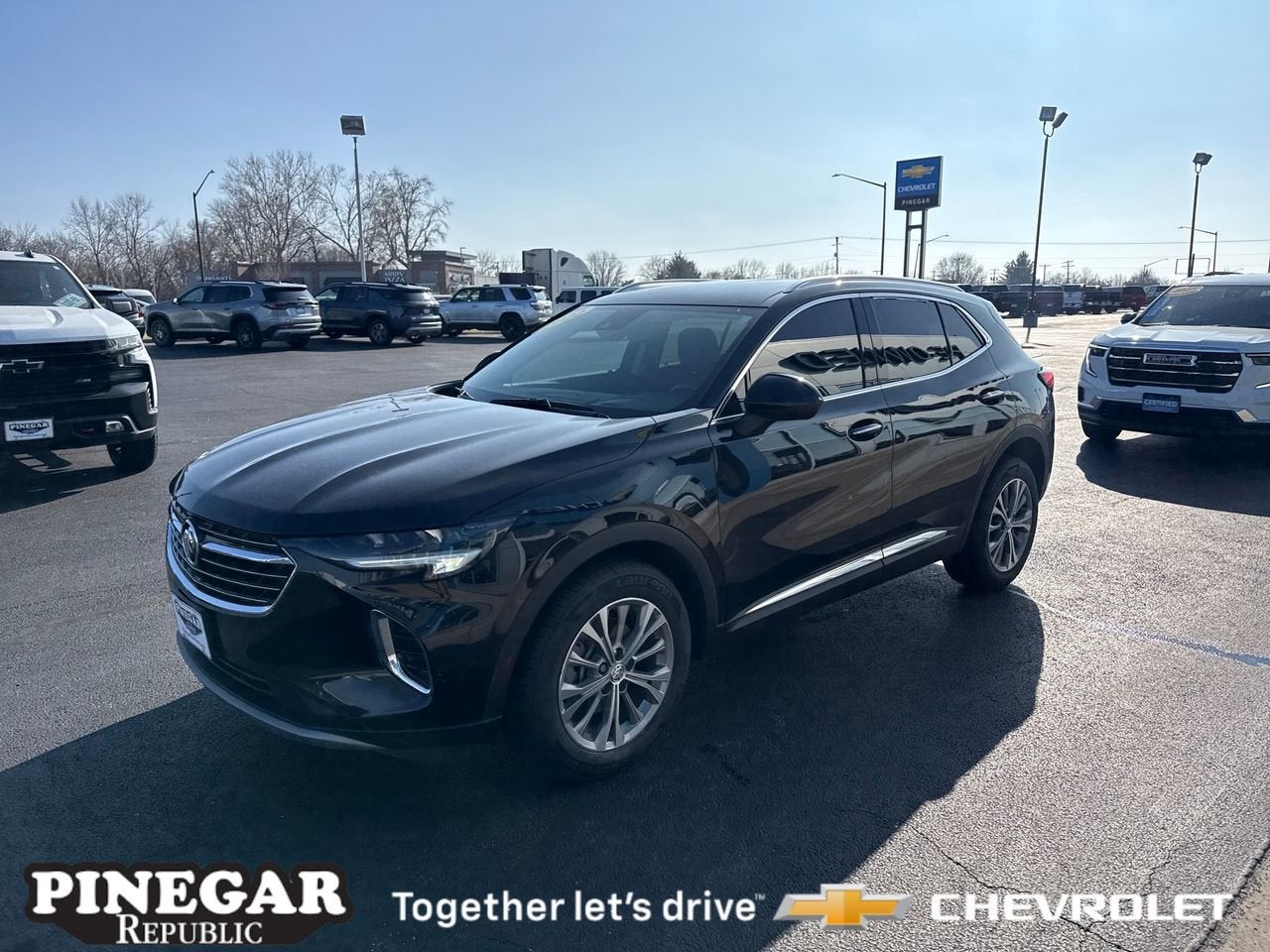 View vehicle photo 4