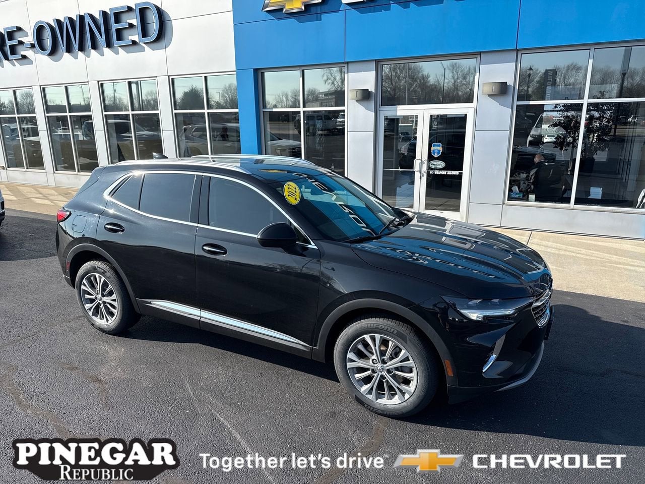 View vehicle photo 5