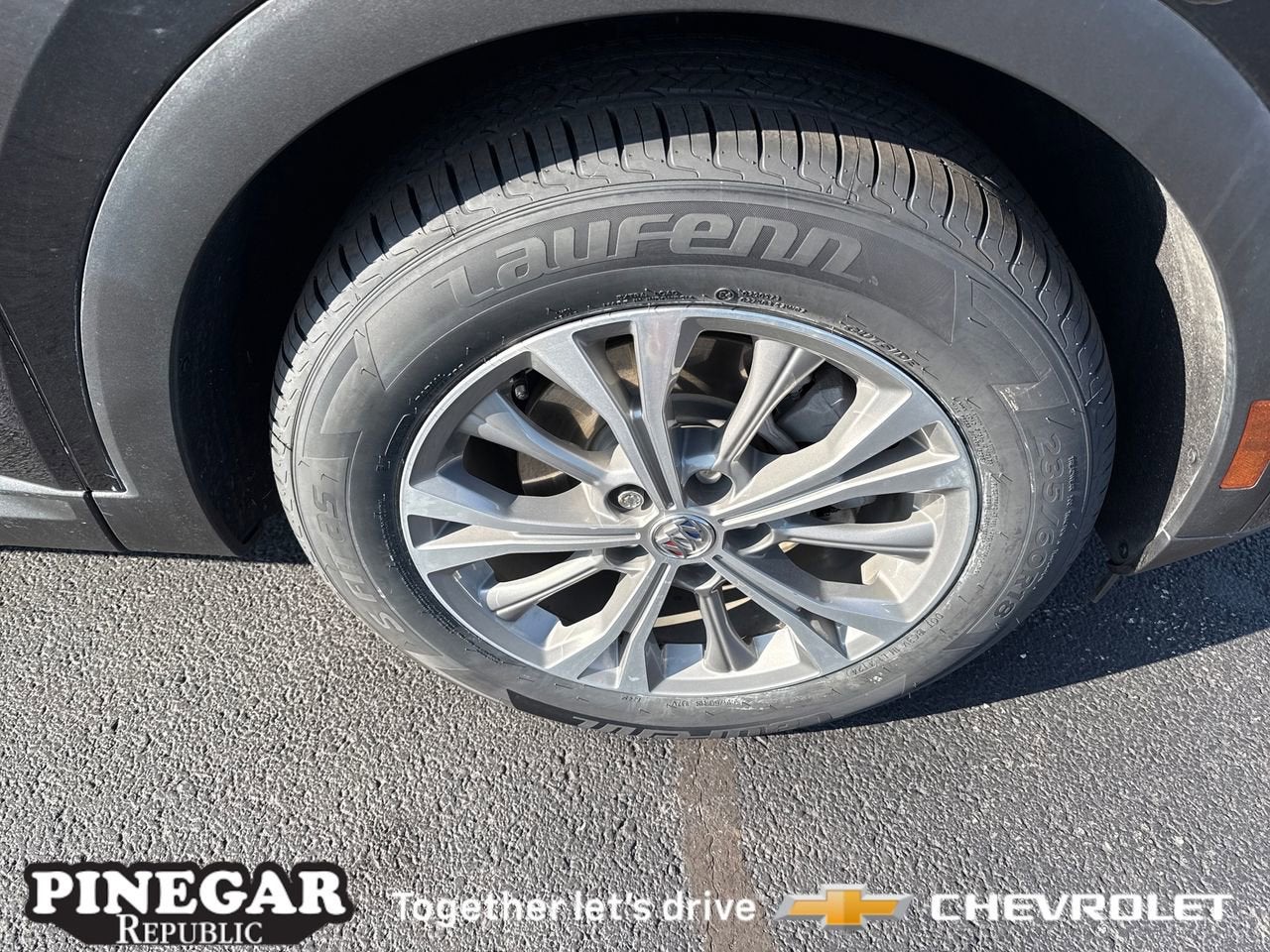 View vehicle photo 6