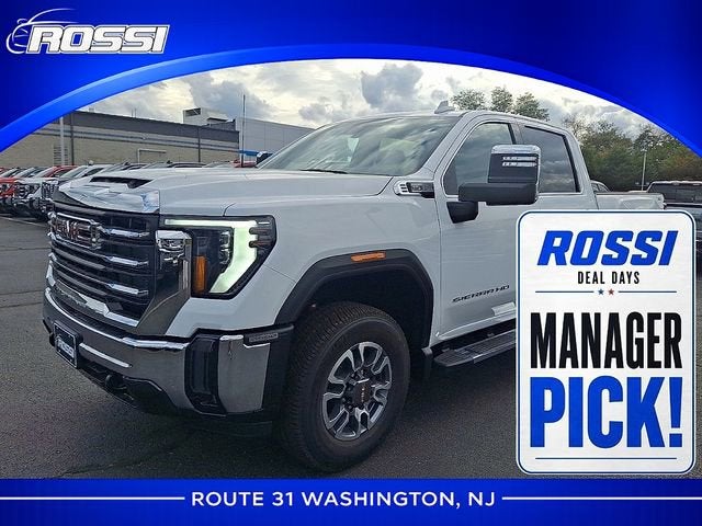 Summit White 2026 GMC Sierra 2500HD Pickup Truck Four-Wheel Drive Automatic