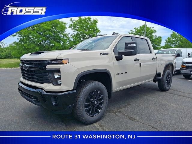 White Sands 2026 Chevrolet Silverado 2500HD Pickup Truck Four-Wheel Drive Automatic