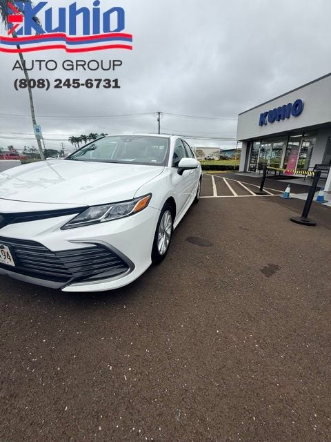 View vehicle photo 4