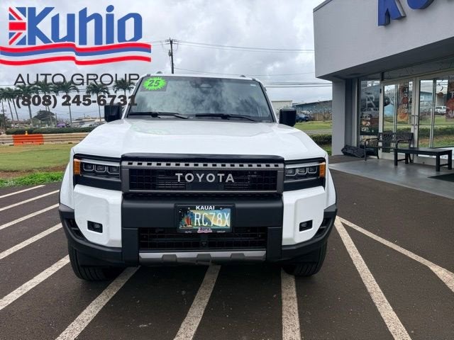 View vehicle photo 3