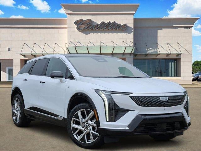 Vibrant White Tricoat 2026 Cadillac OPTIQ Luxury RWD SUV / Crossover Rear-Wheel Drive Automatic