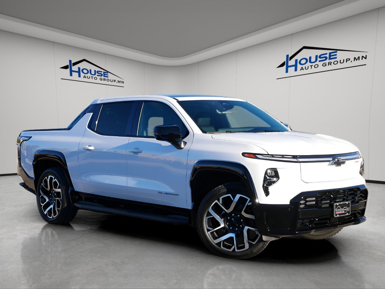 Summit White 2024 Chevrolet Silverado EV Pickup Truck All-Wheel Drive Automatic
