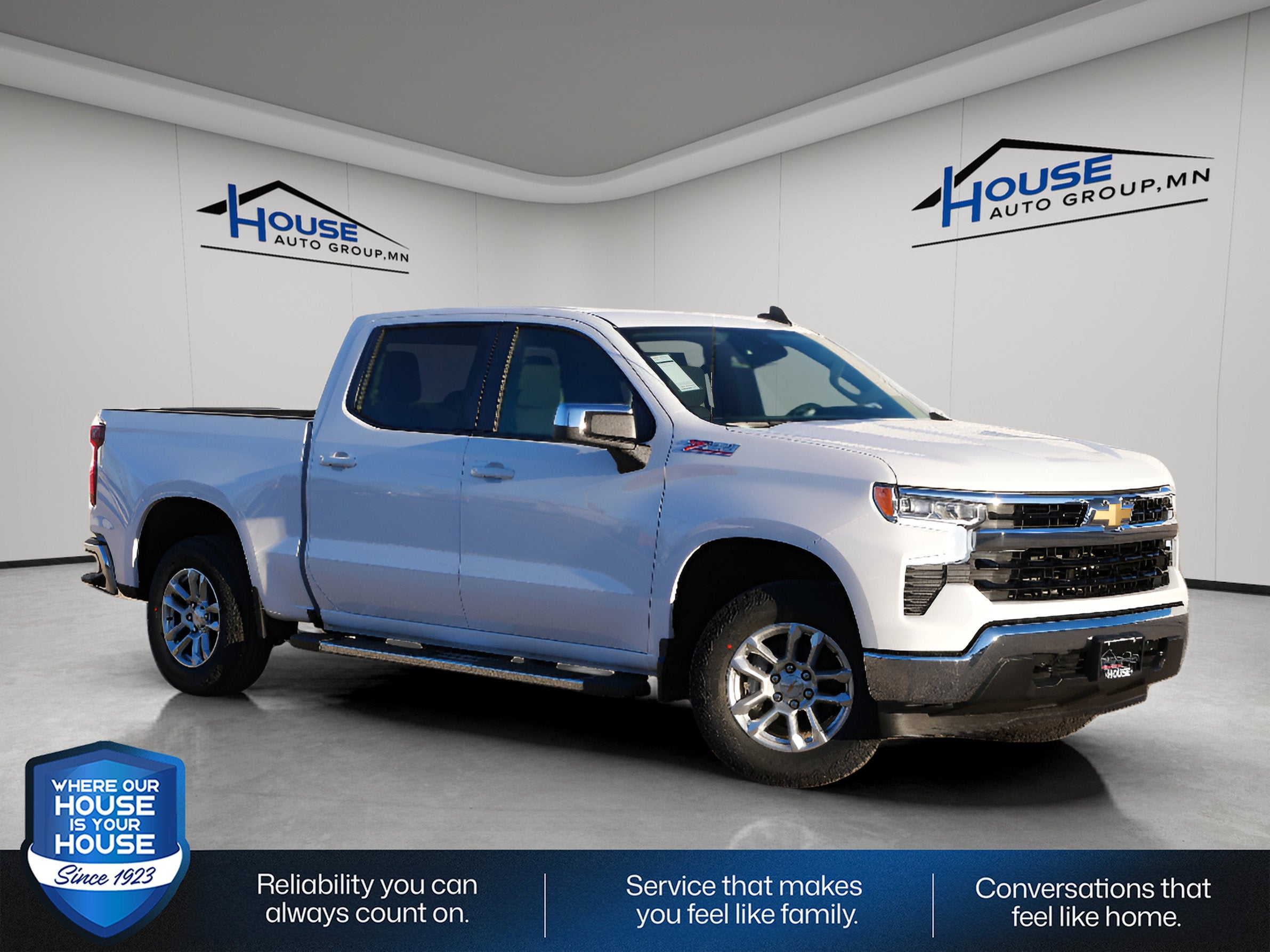 Summit White 2026 Chevrolet Silverado 1500 Pickup Truck Four-Wheel Drive Automatic