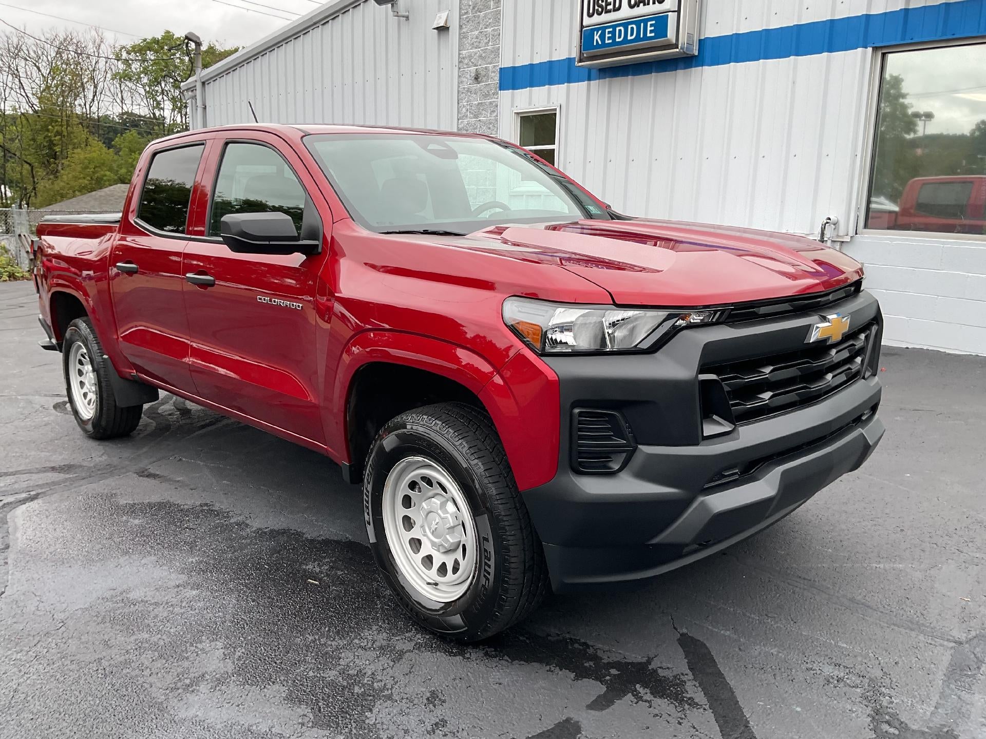 Radiant Red Tintcoat 2025 Chevrolet Colorado Pickup Truck Four-Wheel Drive Automatic