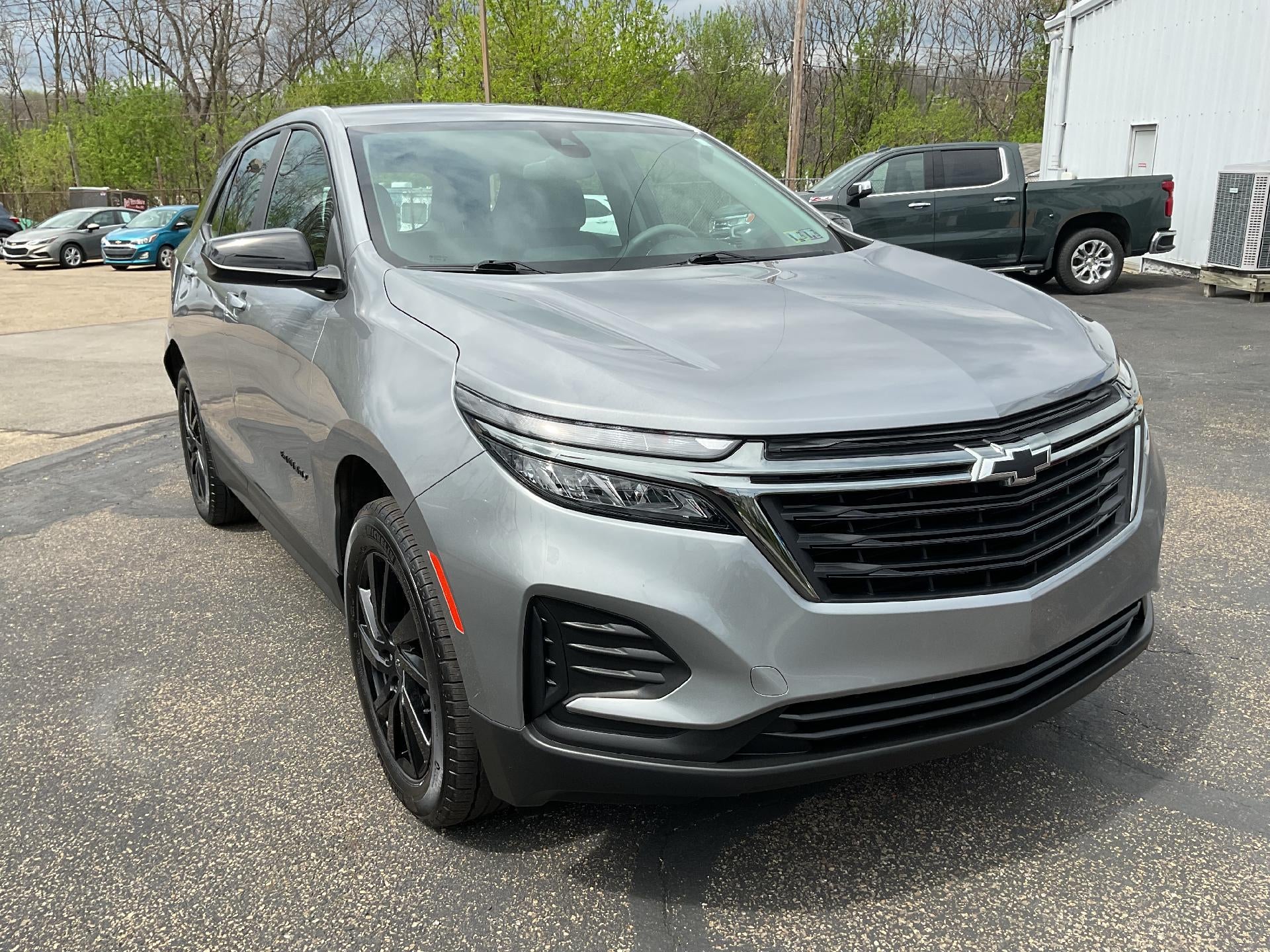 2023 Chevrolet Equinox Gris (Sterling Gray Metallic) SUV/Crossover Todo terreno Automática