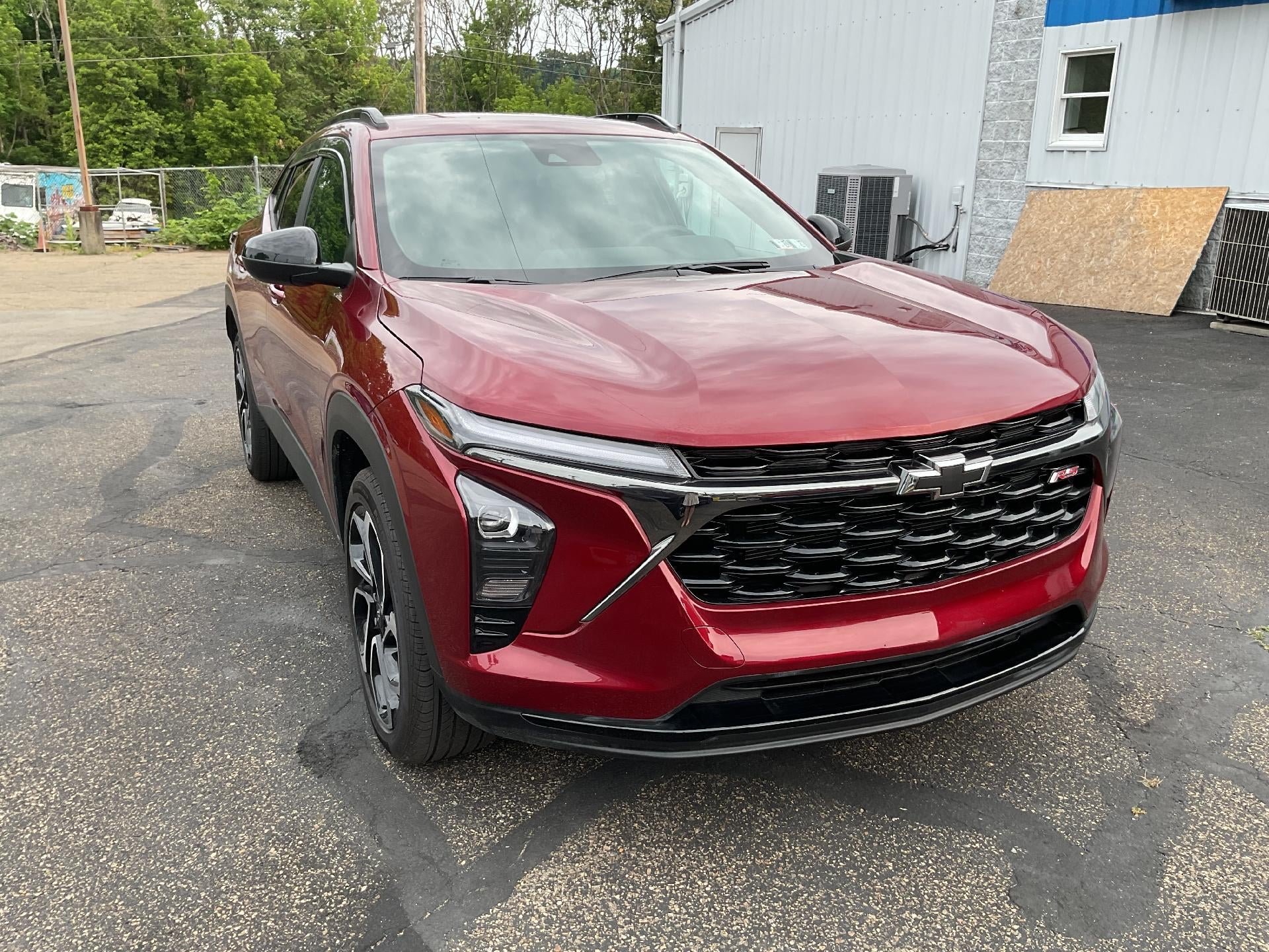 2025 Chevrolet Trax Rojo (Crimson Metallic) SUV/Crossover Tracción delantera Automática