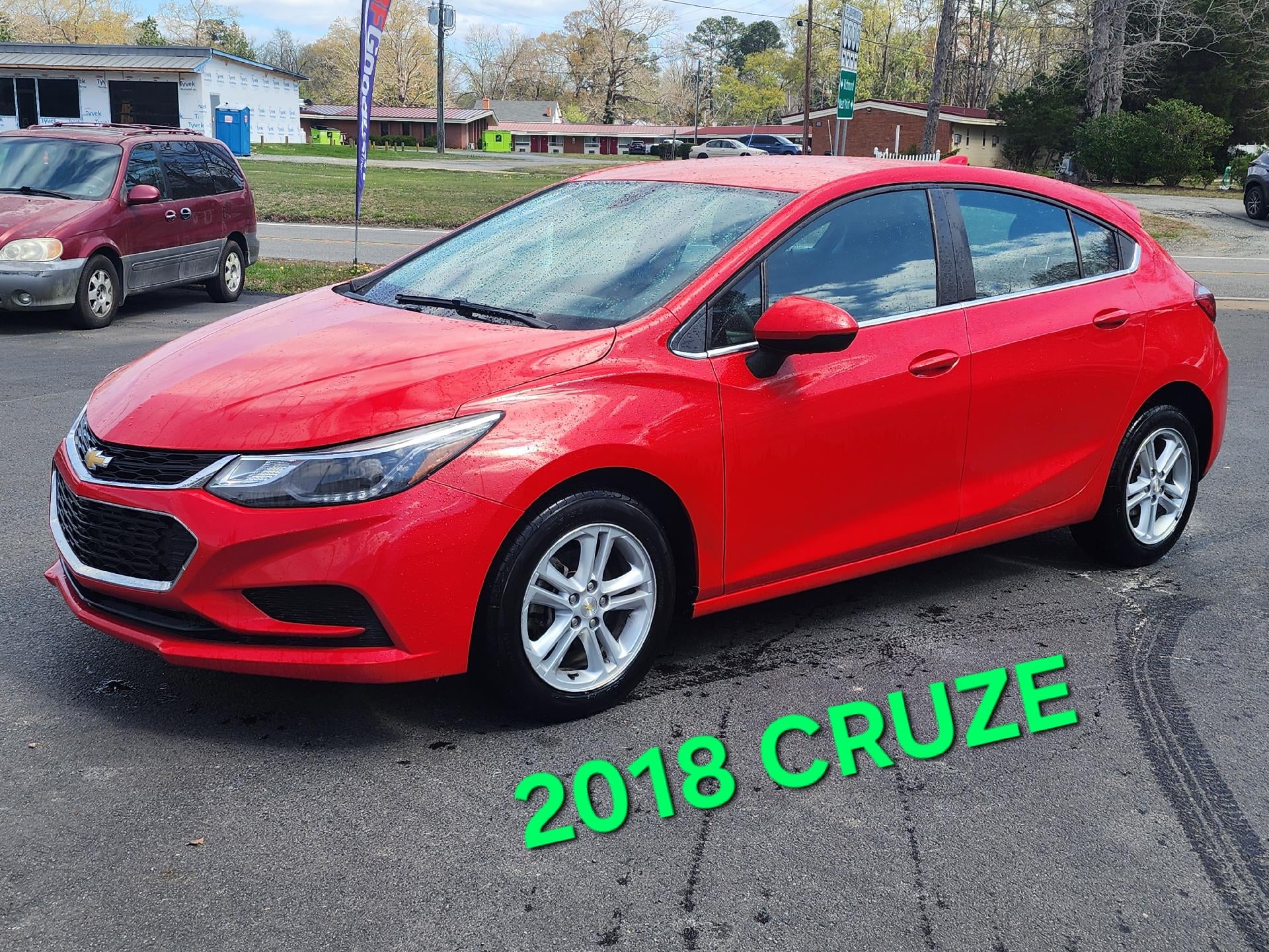  2018 Chevrolet Cruze LT Hatchback FWD   