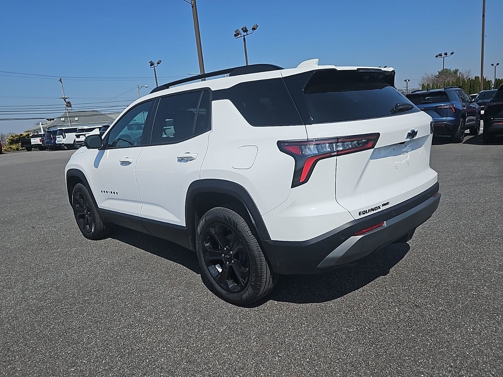 View vehicle photo 4