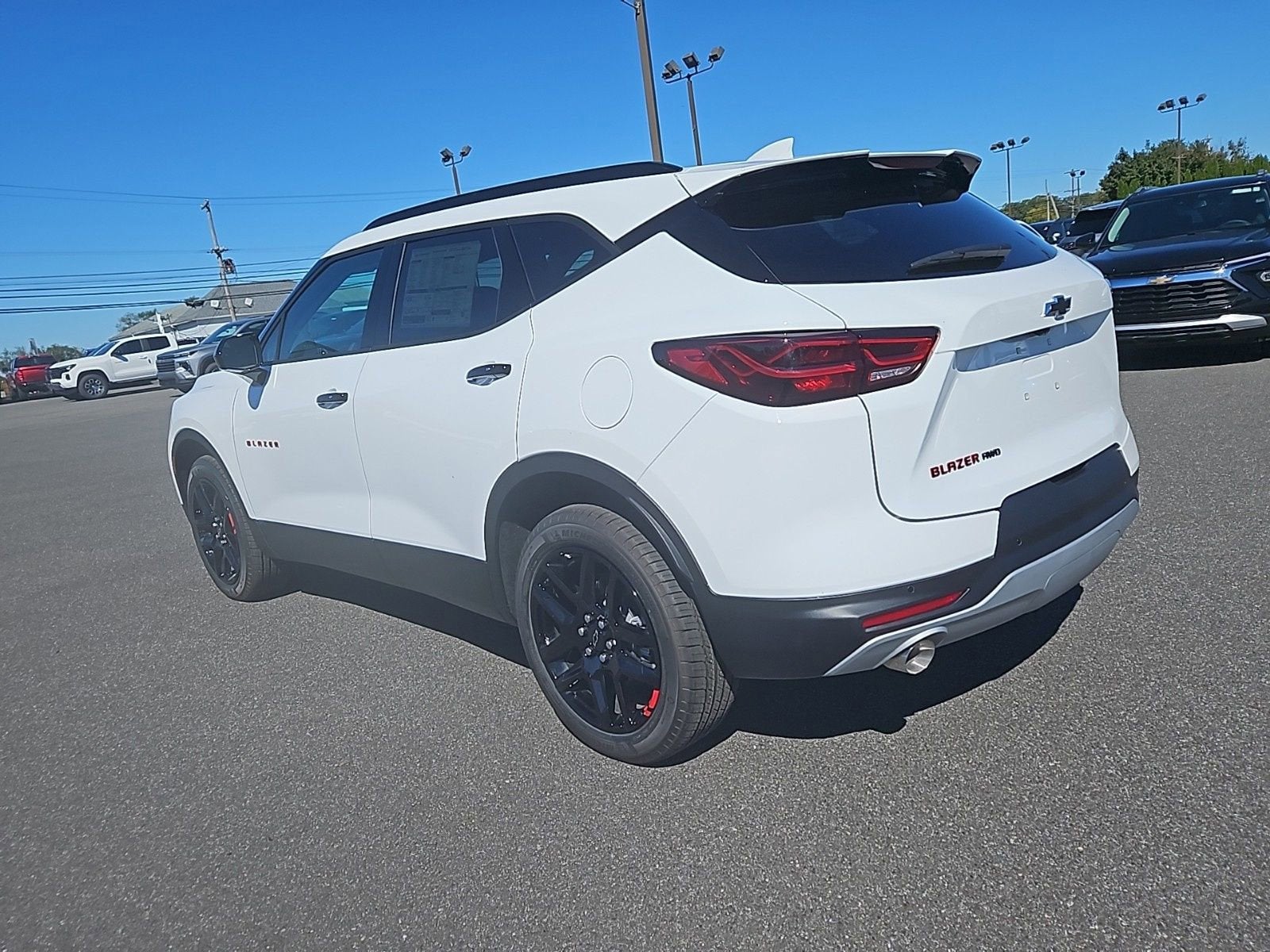 View vehicle photo 5