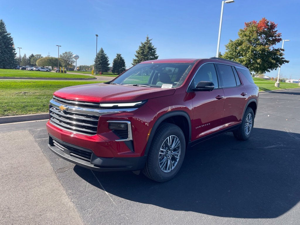 Radiant Red Tintcoat 2027 Chevrolet Traverse SUV / Crossover Four-Wheel Drive Automatic