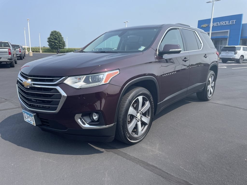 Black Currant Metallic 2018 Chevrolet Traverse SUV / Crossover Four-Wheel Drive Automatic