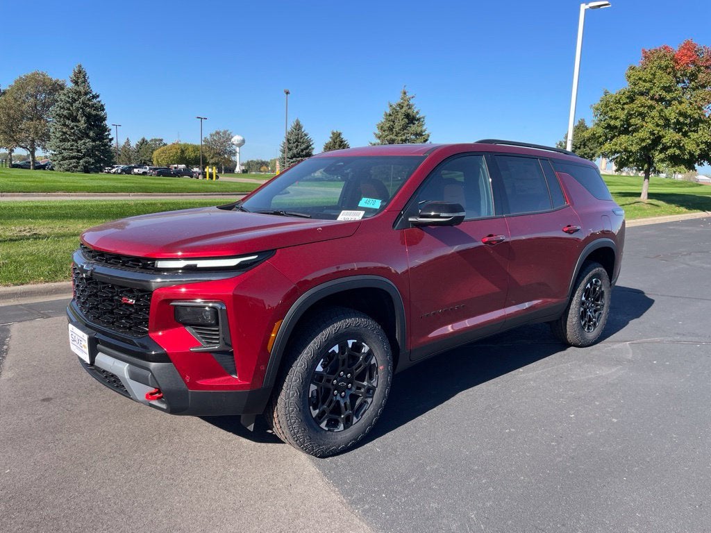 Radiant Red Tintcoat 2027 Chevrolet Traverse SUV / Crossover Four-Wheel Drive Automatic