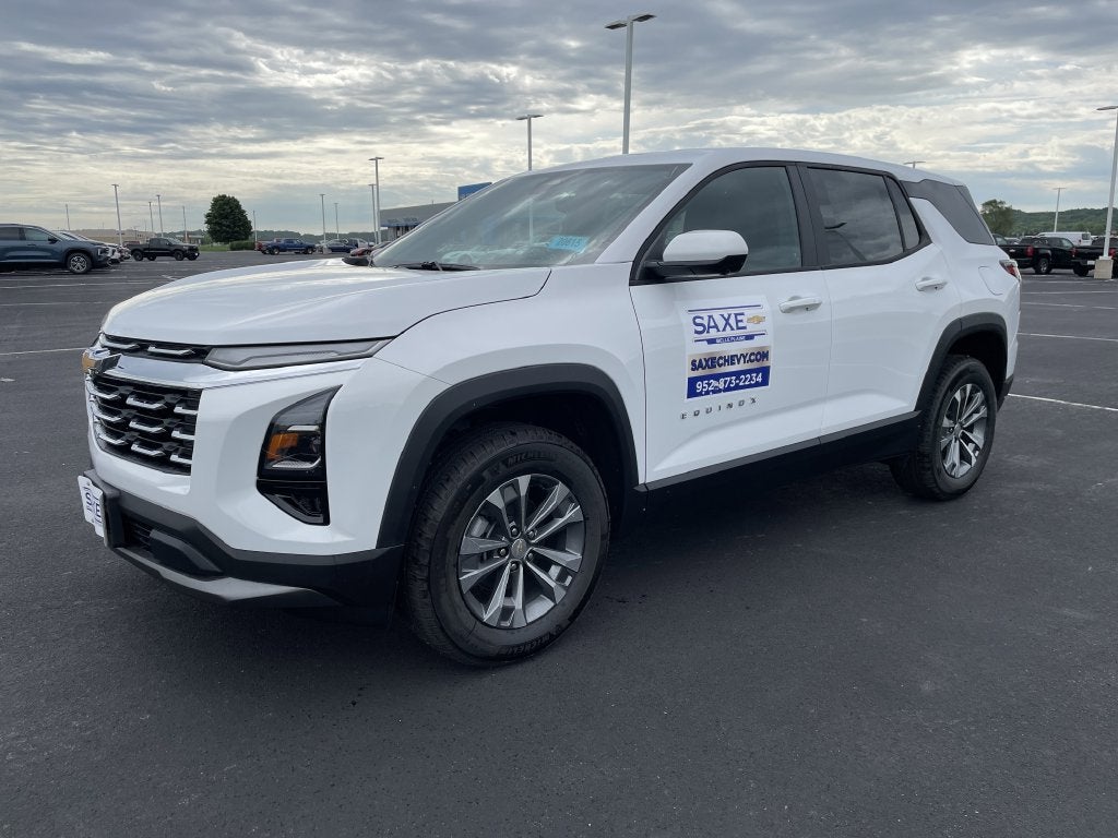 Summit White 2026 Chevrolet Equinox SUV / Crossover Four-Wheel Drive Automatic